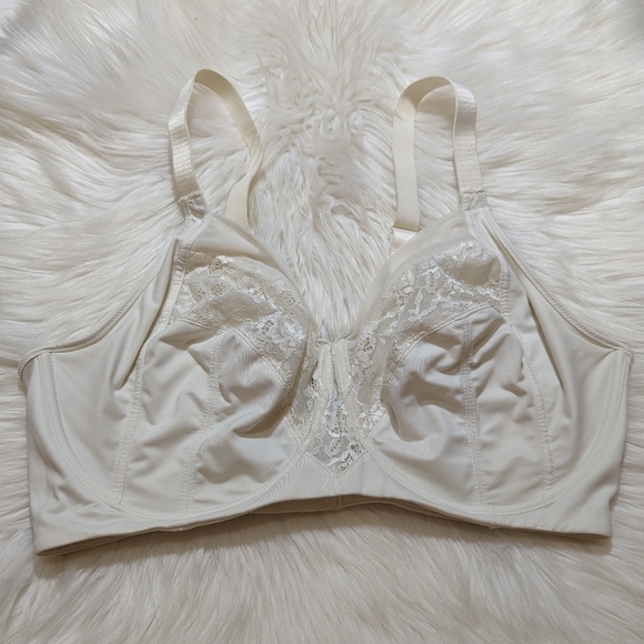 Bali Intimates & Sleepwear Bali White Lace Unlined Bra Size 4dd Poshmark